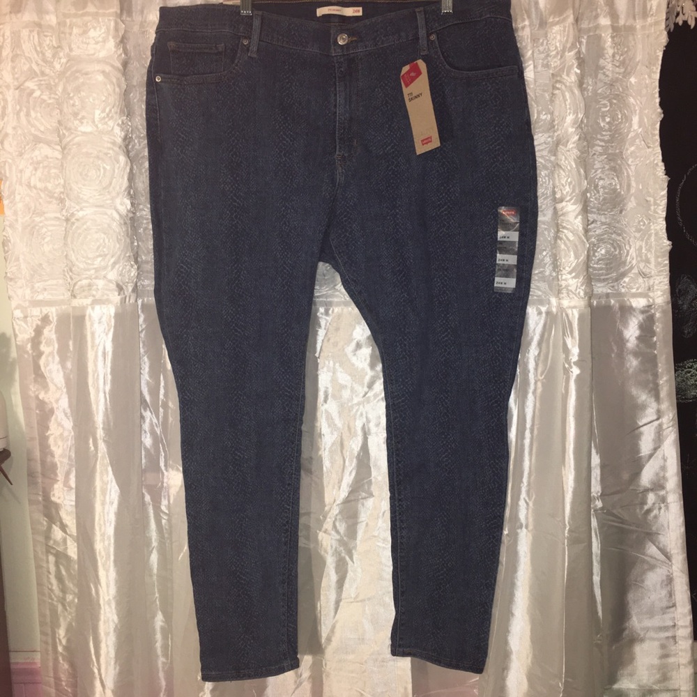 NWT Levi’s Skinny Jeans